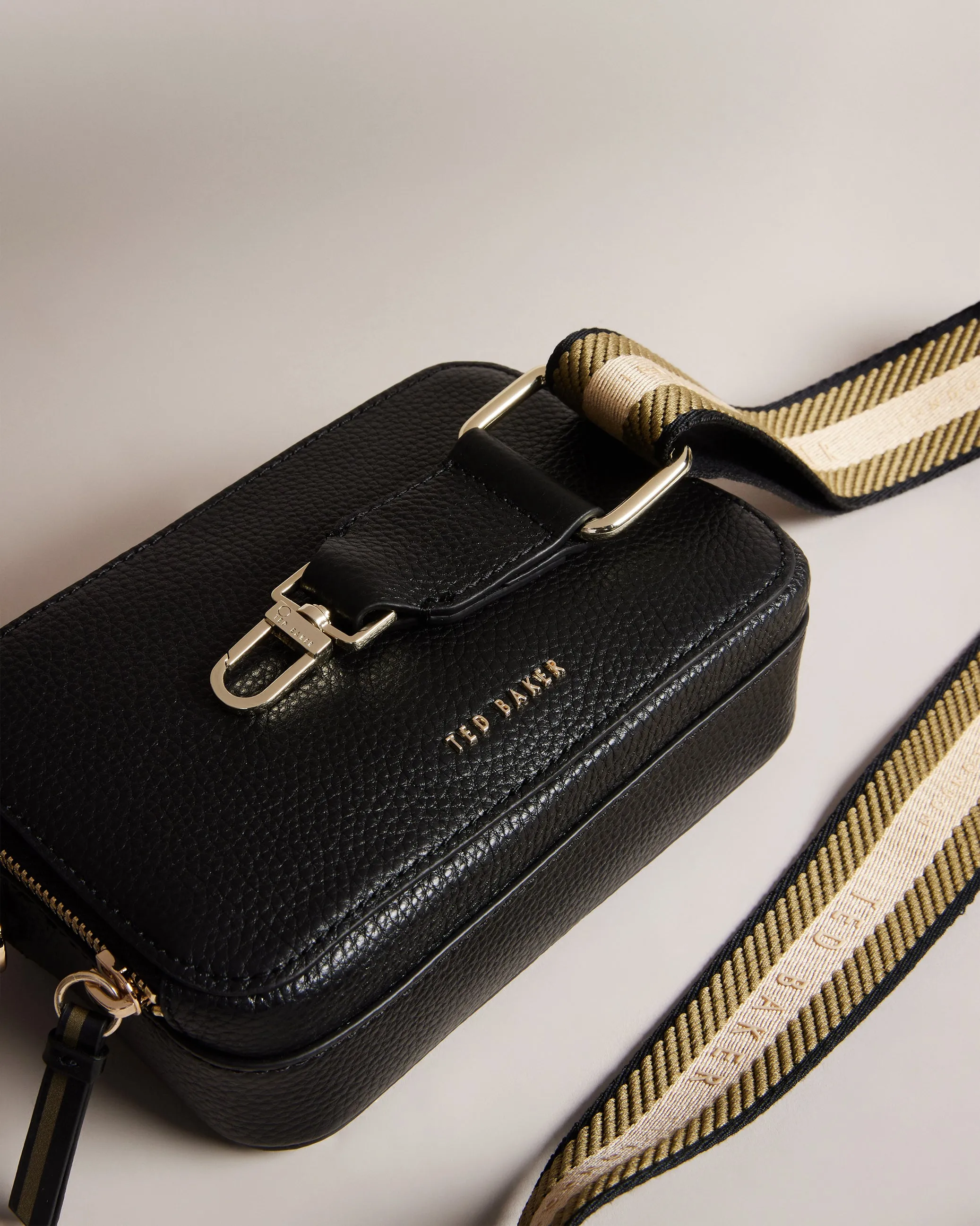 Stunna Mini Webbing Cross Body Bag Black