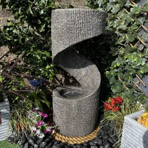 Tranquility Twisting Showers Water Feature